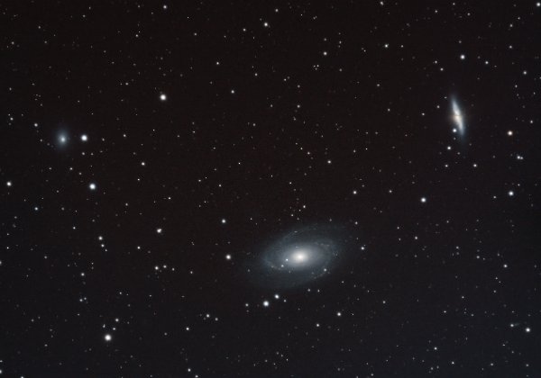 M81 Region M81 Region 01.03.2023 Center (RA, hms): 09h 57m 53.942s Center (Dec, dms): +69° 07' 19.697