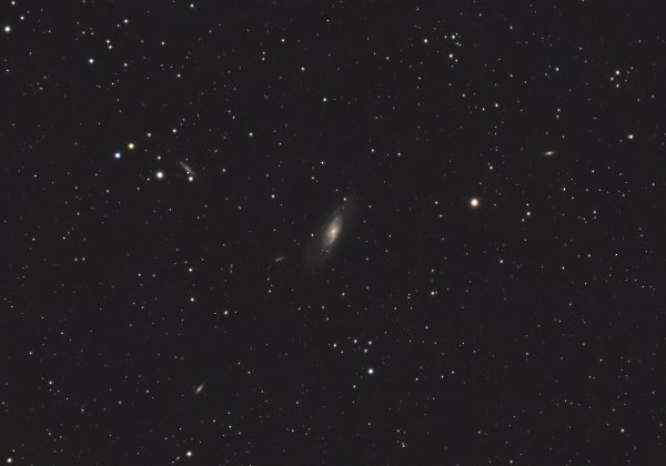 M106 M106 15.03.2023 Center (RA, hms): 12h 18m 57.461s Center (Dec, dms): +47° 18' 30.338